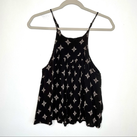3/$25 Aeropostale Black Diamond Racerback Rayon Cropped Swing Tank Women’s Small - Picture 2 of 11